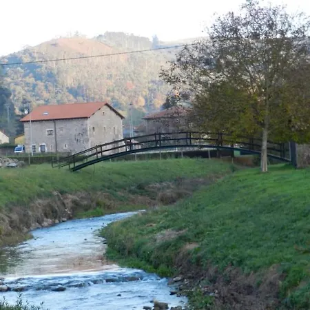 En Treceno, Cantabria Тресеньо